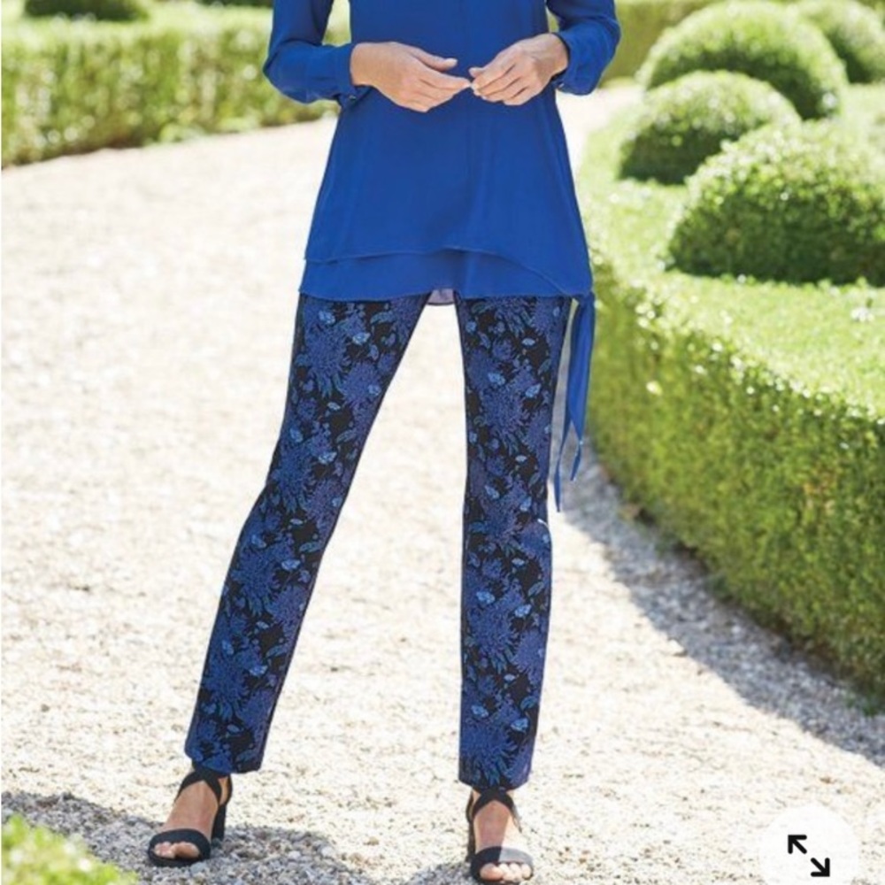 Soft Surroundings Floral blue Pull On Elastic Waist Straight Leg Pant